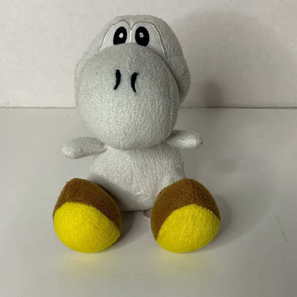Nintendo White Yoshi Plush Toy 6.5 Inches